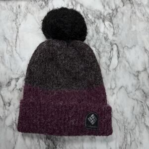 Columbia Unisex Winter Blur Pom Pom Beanie Cinder/Marionberry Knit Hat Toboggan
